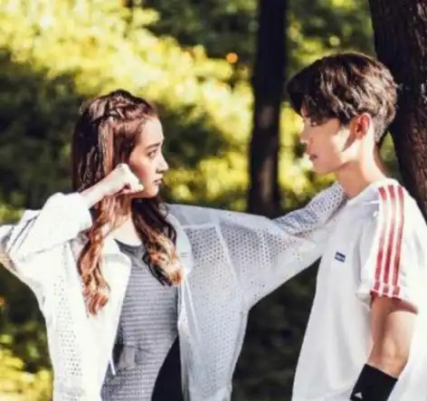 鹿系女生头像情侣头像