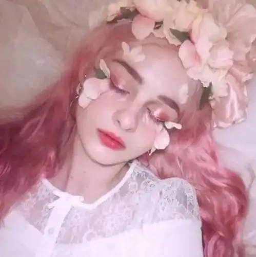 可爱粉色系头像欧美长款