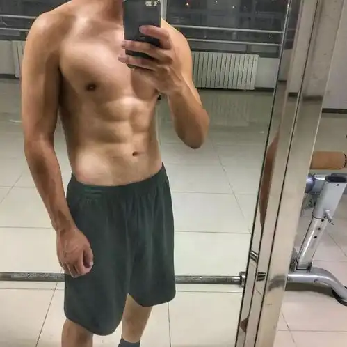 6块腹肌的消防员小哥哥,果然帅哥都上交给了国家