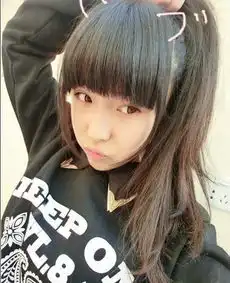 这个女的是谁啊