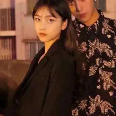 成熟漂亮的暧昧伴侣头像