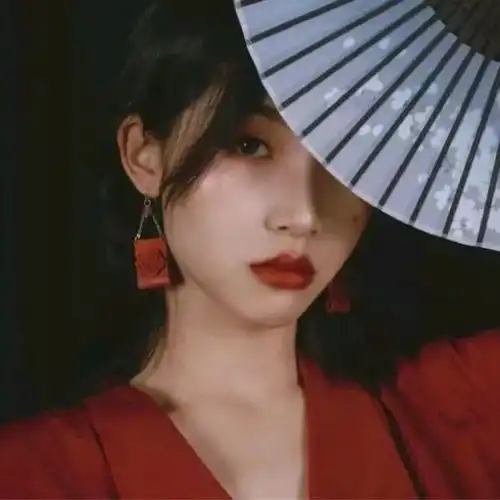 qq头像女生红色系古风大