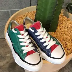 ins超火帆布鞋街拍男女情侣款扭曲变形底系堆糖,美好生活研究所