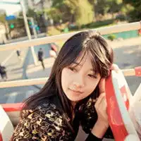 女生头像蓝白色系搭配