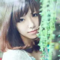 我们用力抱着非主流甜美可爱的qq女生头像