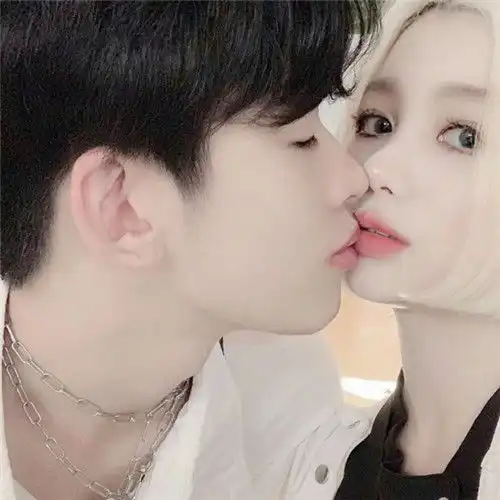 真人独一无二社会情侣头像,想不想尝尝幸福的味道