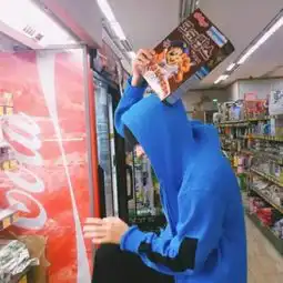 颓废个性男生高清系列大图喝不醉