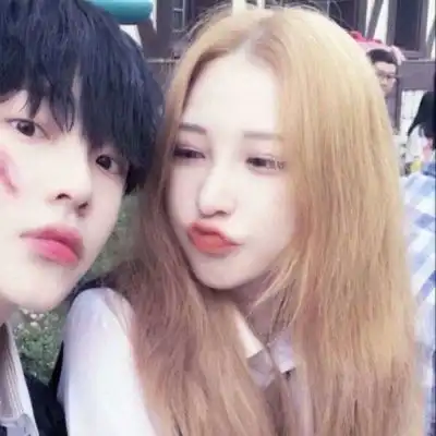 头像有两个人真人