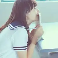 女孩图片唯美意境侧面