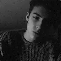 我生活在没有你的城市灰色伤感系欧美帅哥头像