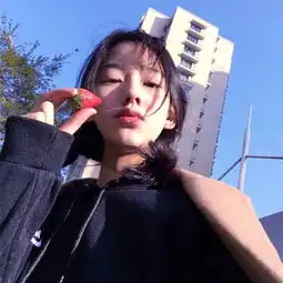 两张闺蜜头像,要差不多一样的