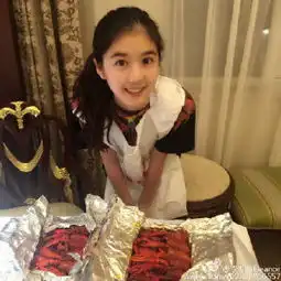 美爆了16岁明朗少女成广告女神组图