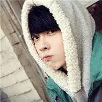 小男孩嘟嘴卖萌头像嘟嘴可爱男孩头像