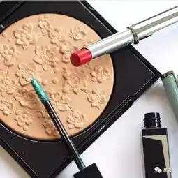 纪梵希薄荷绿小羊皮dior樱花限定出来抢钱