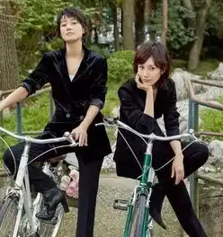 遮肉显瘦的同色系搭配法则,根据自身肤色,在秋冬季穿出高级感