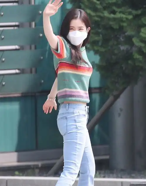 清冷系女孩美女头像