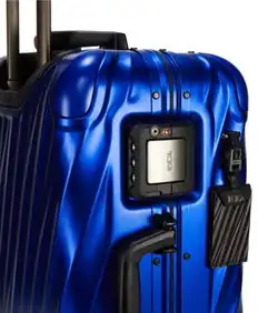 tumi全新克莱因蓝系列,用色彩打破秋冬的沉寂