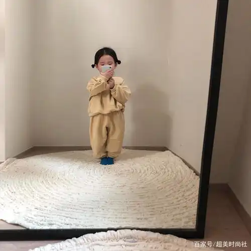 红色系ins头像凭什么