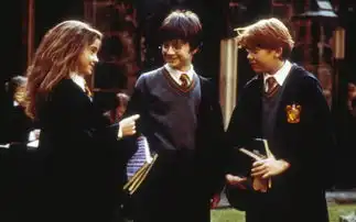 看起来毫无关系的情侣头