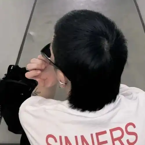 期待已久的男生头像女生头像