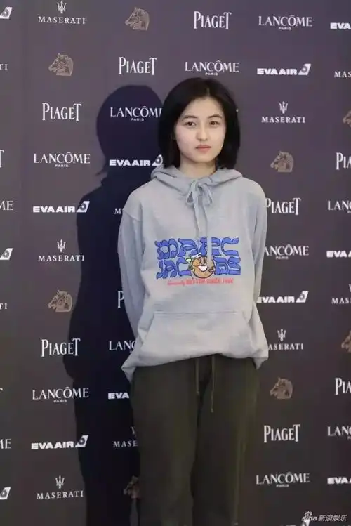 在倾听中感知世界,佛系少女张子枫的制胜武器