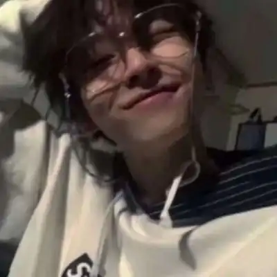 稚简面对热爱,要不遗余力的男生头像我要个性网