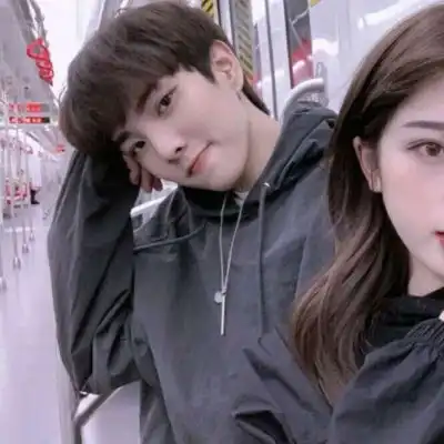 动态情侣头像一对真人