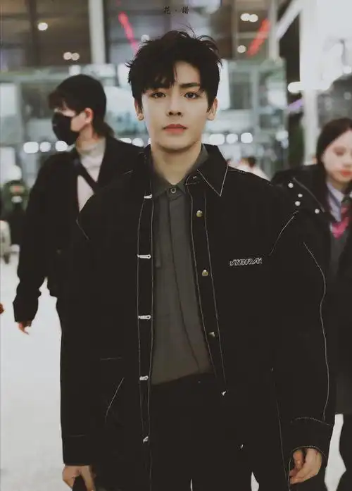 捞金傀儡侯明昊曾解约sm,回国挣29亿流量,成尚雯婕捞金工具