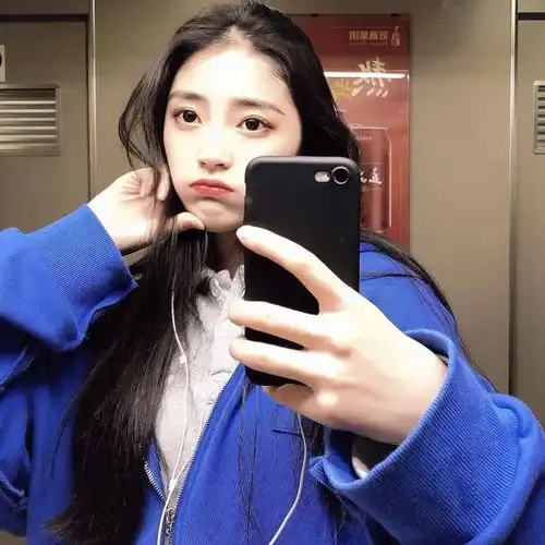 头像世事一场大梦想与你浪费春秋