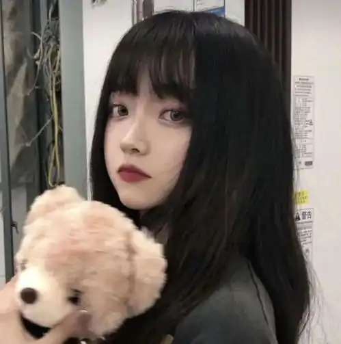 女生头像来生做春风流浪又自由