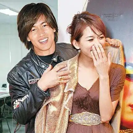 林志玲无任何跨年活动,疑似为言承旭庆生,网友催婚打卡