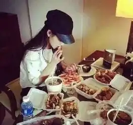 妹子,你这到底扮演的是什么我怎么看不懂呢