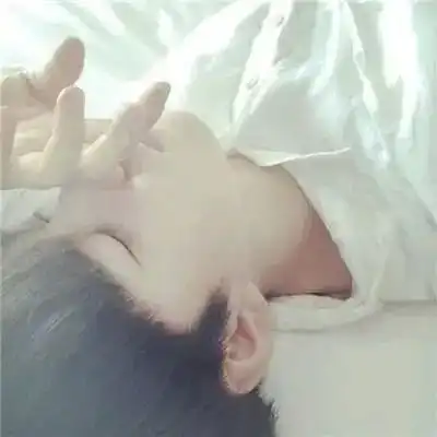 男生头像真人侧脸阳光