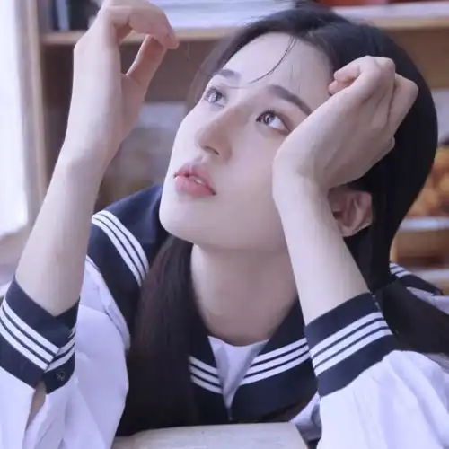 女生头像一组手脸并存的女生头像