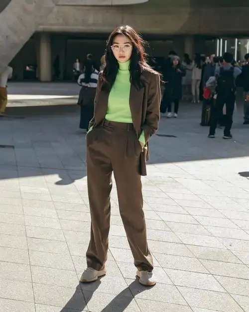 女生春天这样搭西装,简直美呆啦