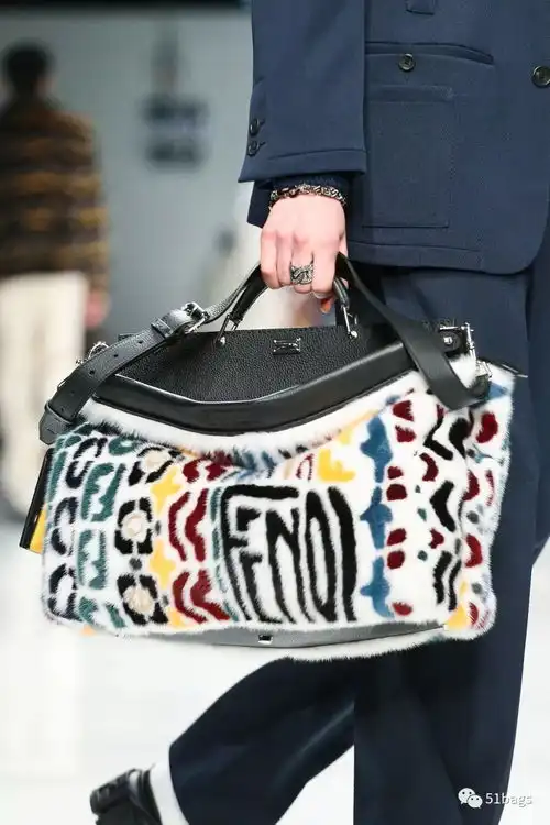 做一枚暖男fendi2020秋冬男装系列发布复古未来主义
