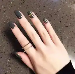 灰色美甲系列拉近你我距离