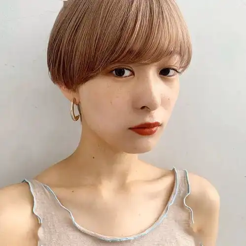 少女般灵动的潮短发