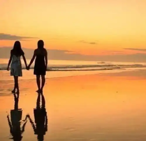 少女系头像背影闺蜜