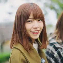 西野七濑享受猫头鹰咖啡店