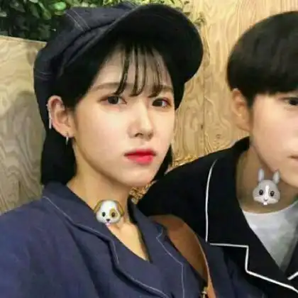 接吻情侣头像,超甜的接吻情侣头像一看就喜欢的