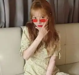 金泫雅晒照空气刘海,秒变清新小女生太可爱,网友颜值高没办法