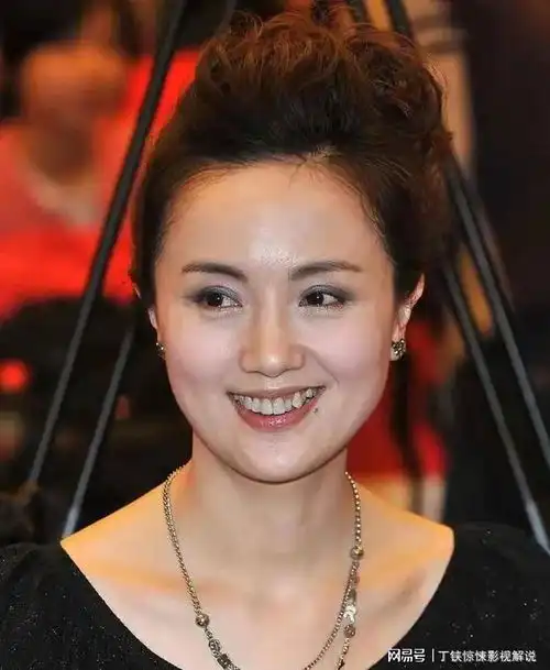 朱媛媛结婚19周年,三位男性为其换头像引发感动倪萍辛柏青田沁鑫李乃文演员朱媛媛网易订阅