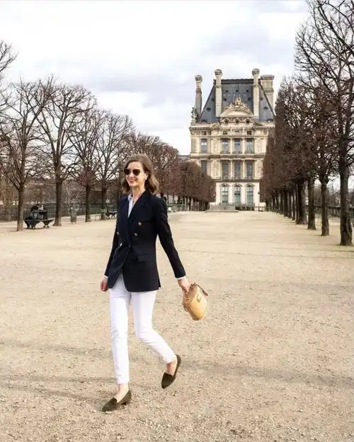 不看后悔系列有品位有气质的女性都喜欢这样搭配丝巾