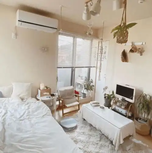 一人独居28平女主把每一寸空间都利用到极致,家居布置超温馨