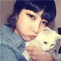 嘟嘴卖萌女生头像图片