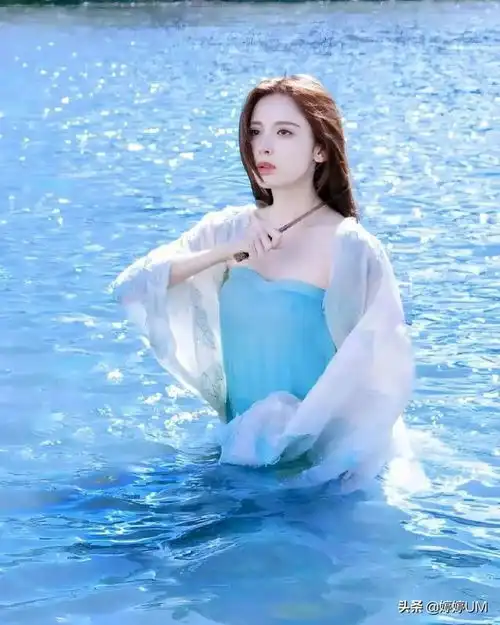 古力娜扎,浓颜系美女,美如貂蝉不愧是新疆四大美人之一