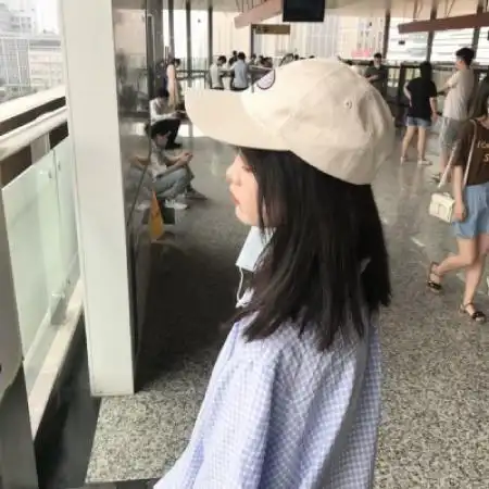 qq空间头像女生,美女笑的样子太迷人