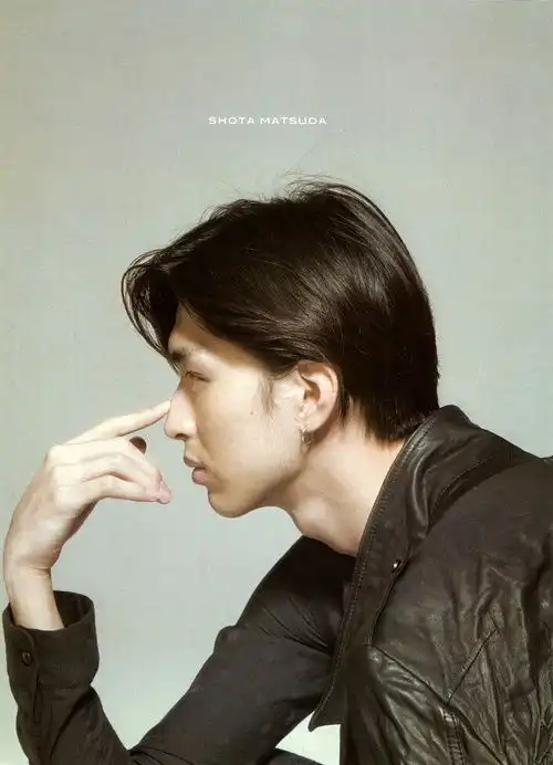 禁欲系的男生头像真人禁