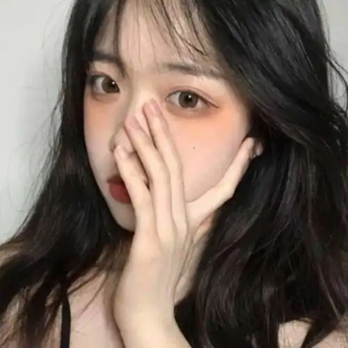 女生真人丧系头像优质女